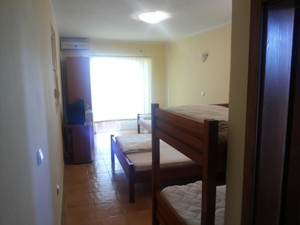 Apartments And Studios Anicic Utjeha Quarto foto